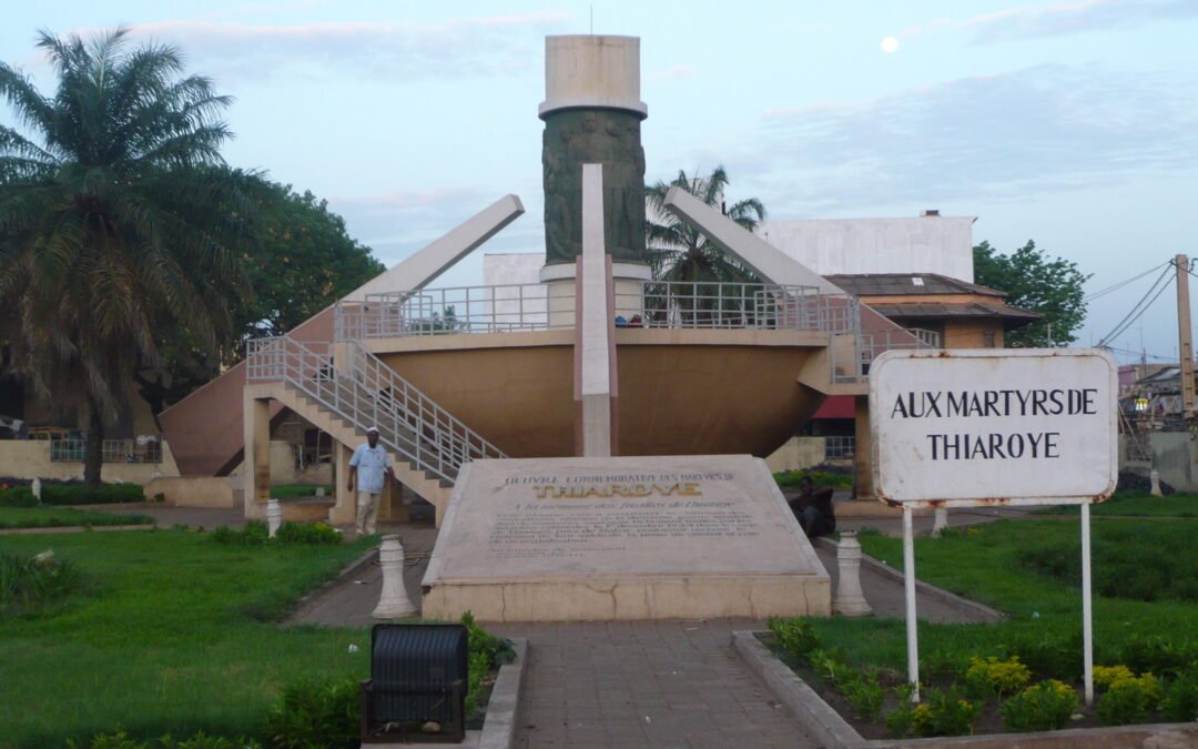 Place des Martyrs de Thiaroye — Mémoire des tirailleurs.